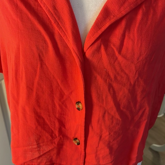 wild fable cute cropped flowy button down short sleeve - Picture 3 of 6